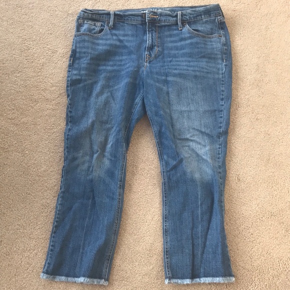 Old Navy - Mid Rise Flare Jeans - Picture 1 of 4